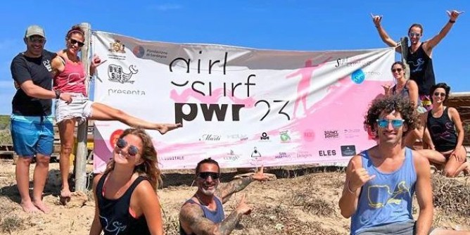 Girl Surf Power, semaforo <i>verde</I> a Porto Ferro