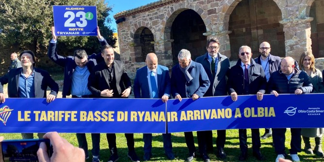 Ryanair: 10 rotte a Olbia, pi voli da Alghero 