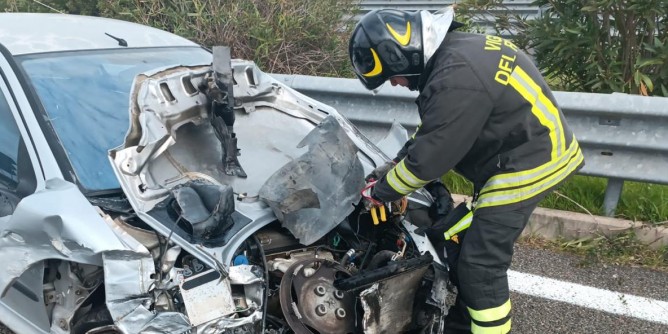 Schianto ad Alghero, donna in ospedale 