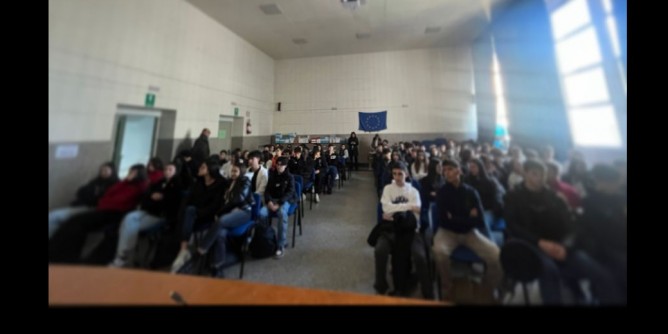 Polizia locale nelle scuole contro la violenza di genere