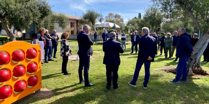 Associazioni a confronto nel parco di via Liguria