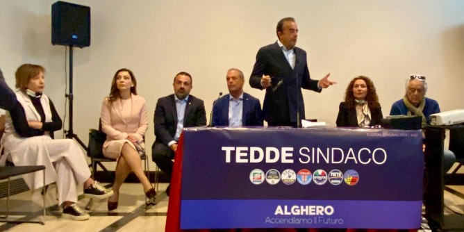 Tedde & <i>C</i> al sindaco: comunicato delirante