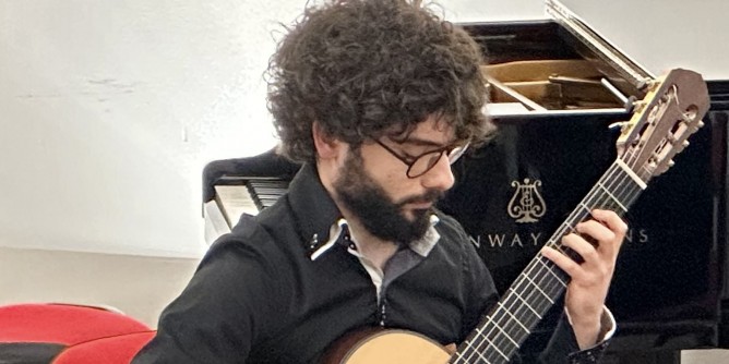 Il chitarrista Niffoi in concerto al Conservatorio