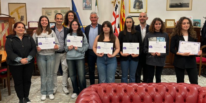 Intercultura festeggia 7 studentesse ad Alghero