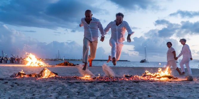 Ai Focs di Sant Joan 150 legami di fratellanza