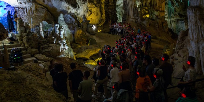 Diodato, magia ed emozione in Grotta di Nettuno