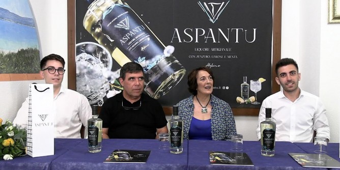 Antonio Verdetto presenta <i>Aspantu</i>