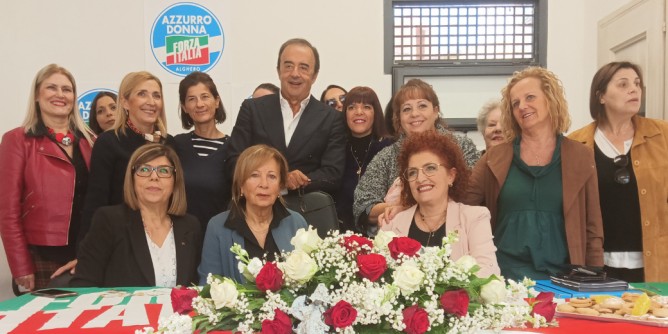 Ad Alghero c´ Azzurro Donna