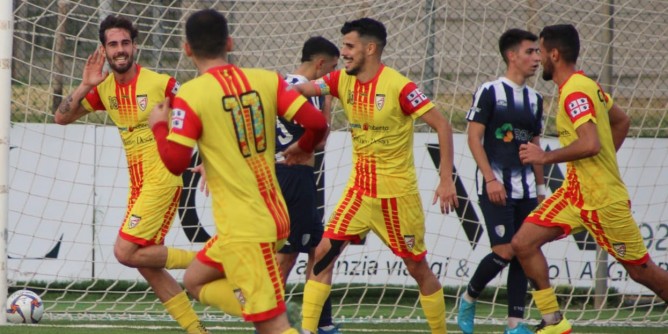 <i>Fc Alghero in gran spolvero batte Ploaghe