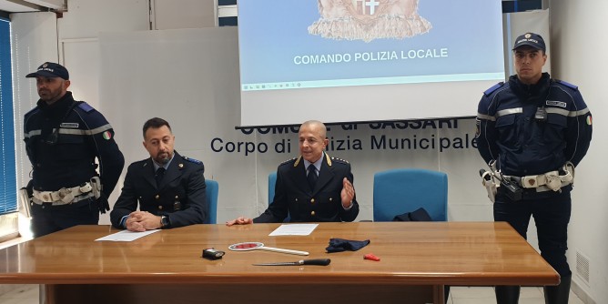 Due rapine in centro: arrestato 18enne a Sassari