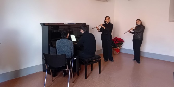 Ersu dona pianoforte storico alla Casa dello Studente