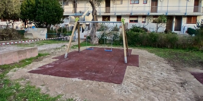 Area giochi in via Matteotti, ora Caragol