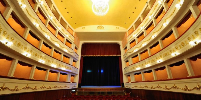 Teatro Civico: ingressi gratuiti Sassari