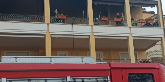 Fiamme in casa ad Alghero: persona in ospedale 