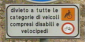 Biciclette e  veicoli disabili fuori dal centro storico di Alghero