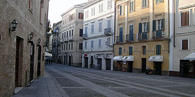 Poesie a strappo in Piazza Civica